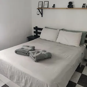  Habitación en casa particular 2 En Tercera Planta Sin Ascensor No Es Un Piso Entero! A Compartir Bano Y Cocina! España